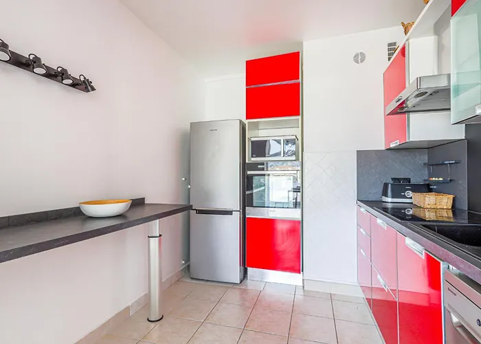 Le Bonaparte-1 By Interhome شقة *